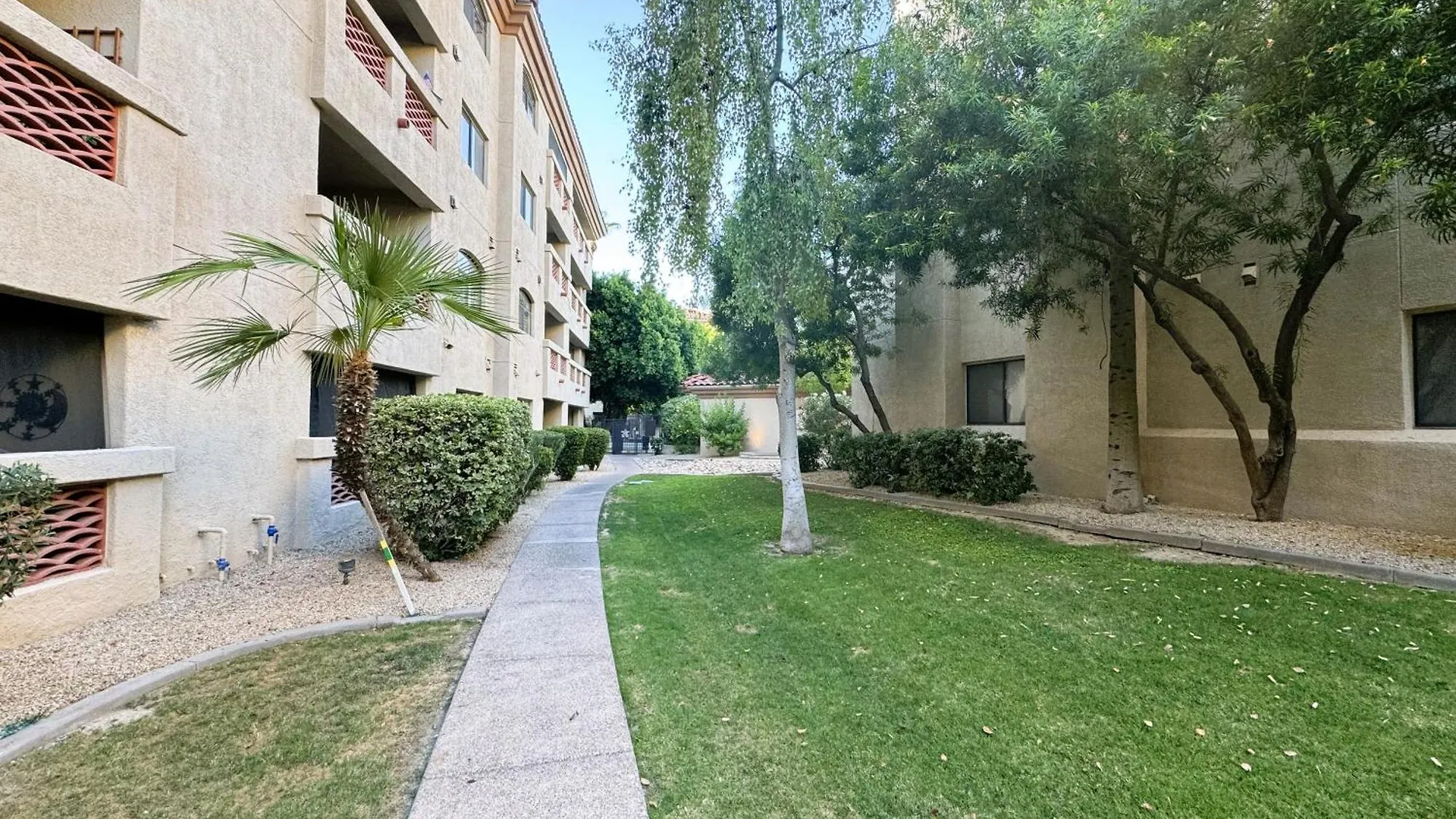 New Modern Apt, Vacation Or Long Stay Phoenix Apartment