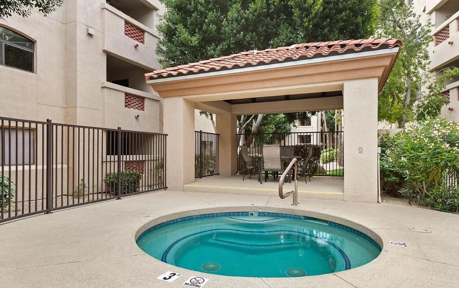 Apartment New Modern Apt, Vacation Or Long Stay Phoenix