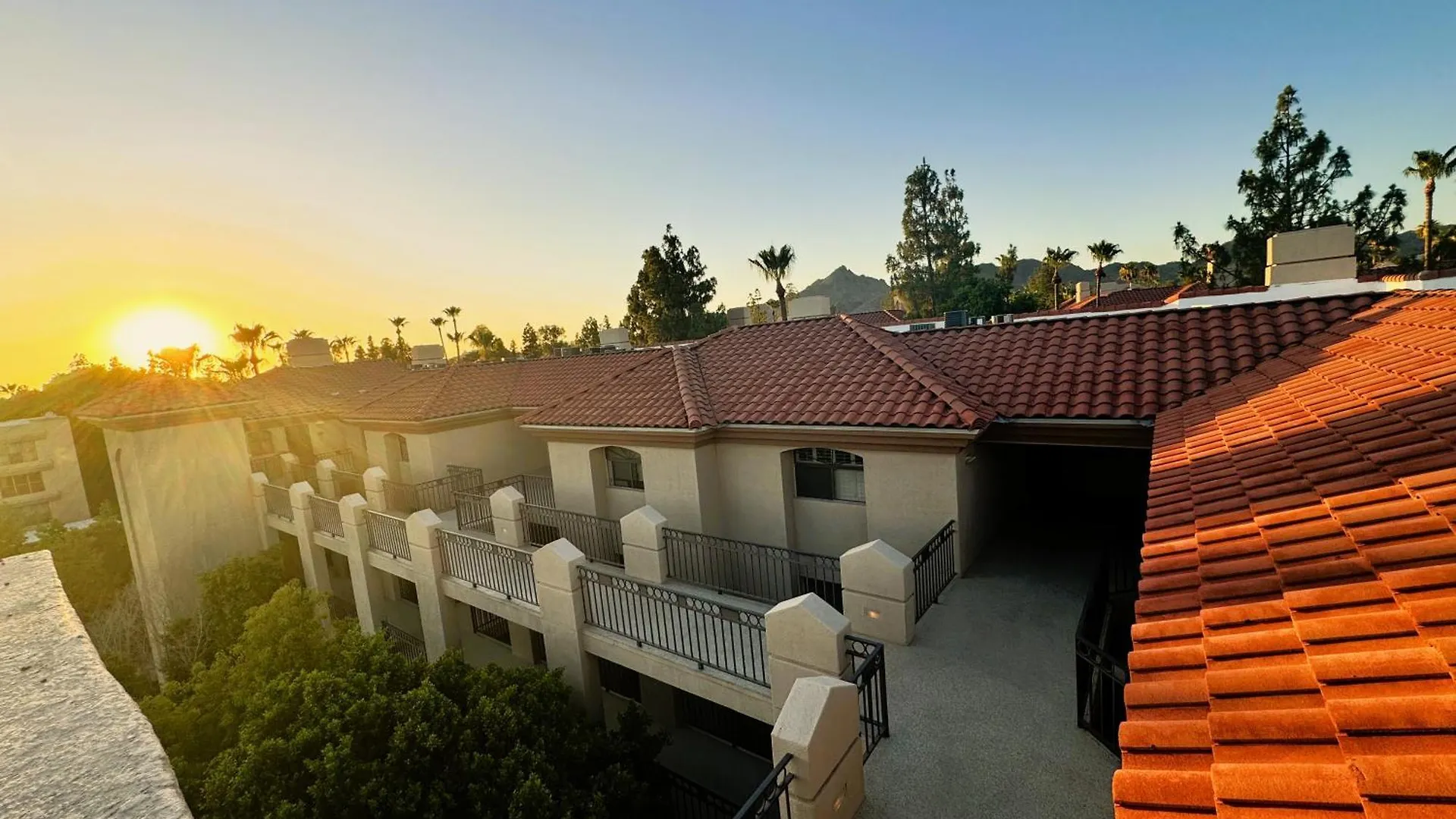 New Modern Apt, Vacation Or Long Stay Phoenix