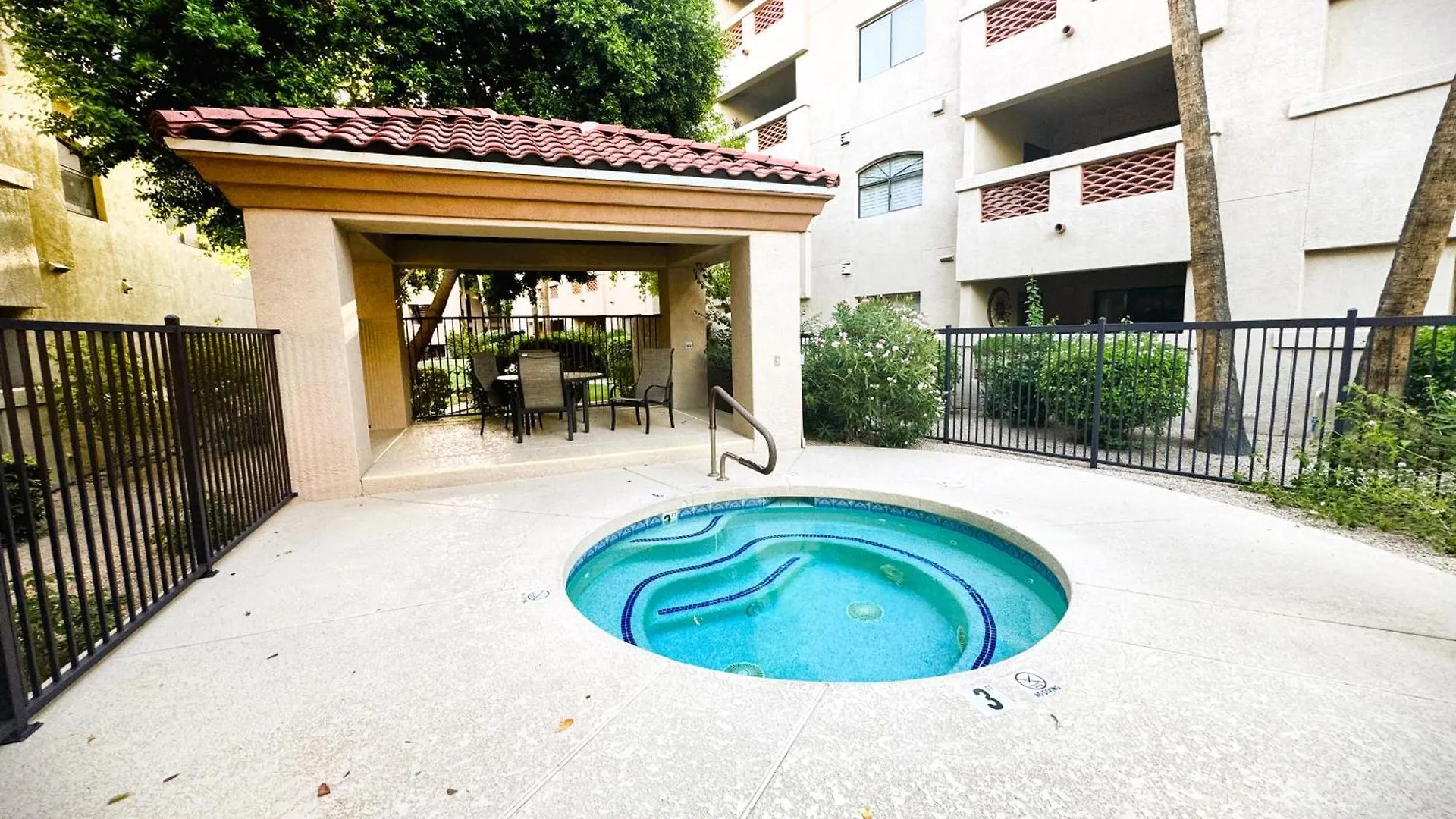 Apartment New Modern Apt, Vacation Or Long Stay Phoenix